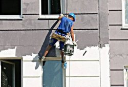 Ремонт фасадов альпинистами и фасадные работы на частных домах